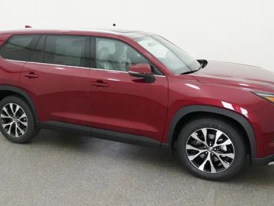 2026 Toyota Grand Highlander Hybrid - Photo 18