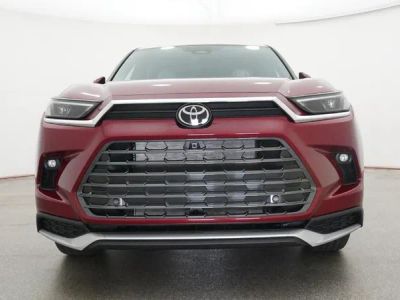 2026 Toyota Grand Highlander Hybrid - Photo 12