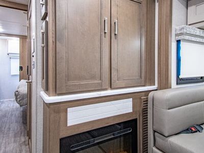 2026 Thor Motor Coach Inception - Photo 16