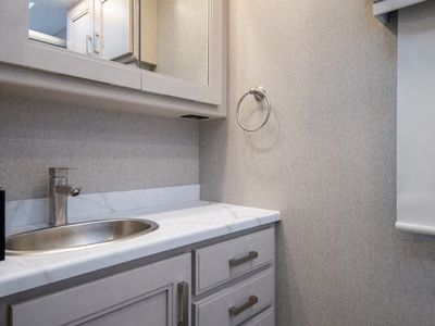 2026 Thor Motor Coach Inception - Photo 37