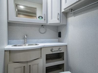 2026 Thor Motor Coach Inception - Photo 29