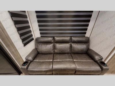2021 Forest River RV Vengeance Rogue Armored - Photo 10