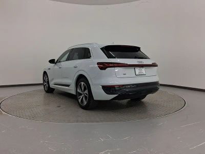 2026 2024 Q8 e-tron SUV - Photo 3