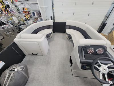 2025 Harris Flotebote Cruiser 210 - Photo 18