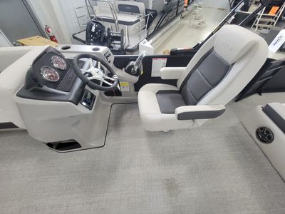 2025 Harris Flotebote Cruiser 210 - Photo 16