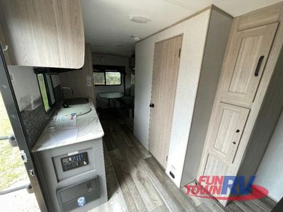 2023 Heartland Sundance Ultra Lite - Photo 6