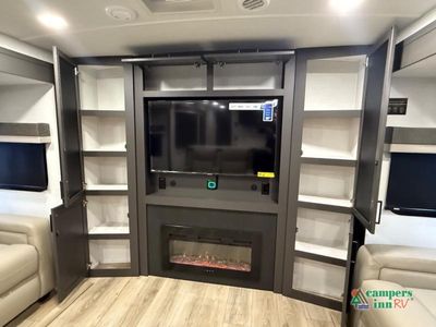 2026 Forest River RV Rockwood Ultra Lite — photo 19 view