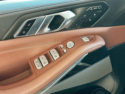 2023 BMW X7 - Photo 18