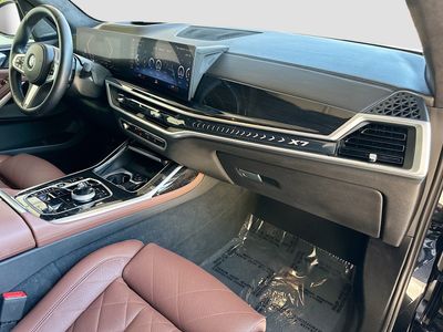 2023 BMW X7 - Photo 32