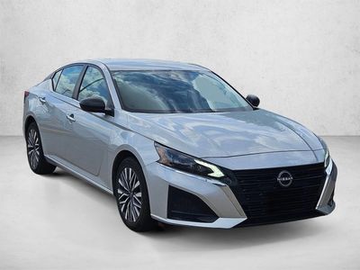 2025 Nissan Altima - Photo 1