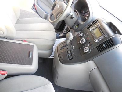 2014 Kia Sedona - Photo 12