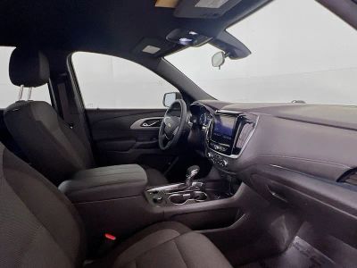2023 Chevrolet Traverse — photo 8 view
