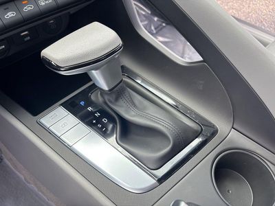2026 Hyundai Elantra - Photo 36
