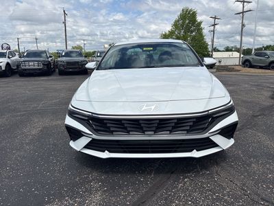 2026 Hyundai Elantra - Photo 2