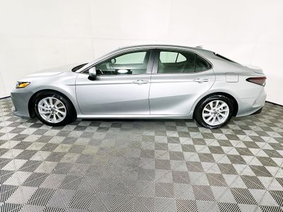 2023 Toyota Camry - Photo 6