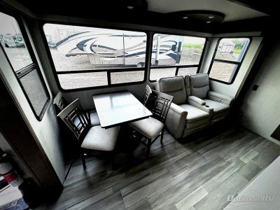 2023 Grand Design Solitude S-Class - Photo 9