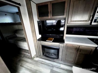2023 Grand Design Solitude S-Class - Photo 10