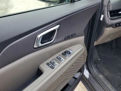 2026 Kia Carnival Hybrid — engine compartment view