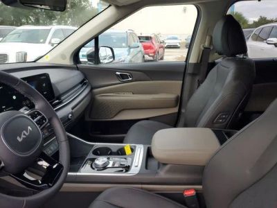 2026 Kia Carnival Hybrid — photo 8 view