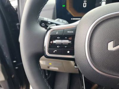 2026 Kia Carnival Hybrid — photo 11 view