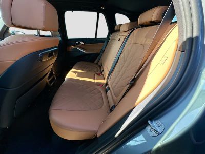 2026 BMW X5 — photo 19 view