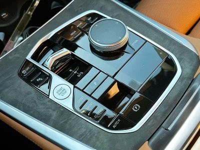 2026 BMW X5 — photo 14 view