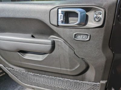 2024 Jeep Wrangler — photo 20 view
