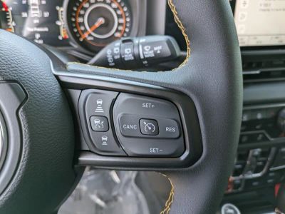 2024 Jeep Wrangler — photo 12 view