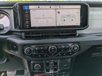 2024 Jeep Wrangler — photo 15 view