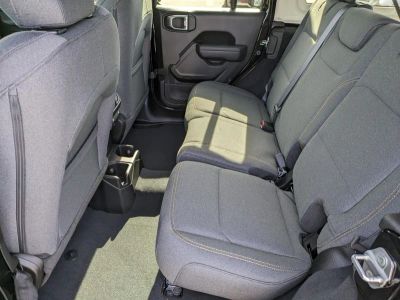 2024 Jeep Wrangler — photo 24 view