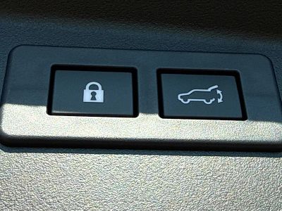2026 Subaru Outback — photo 12 view