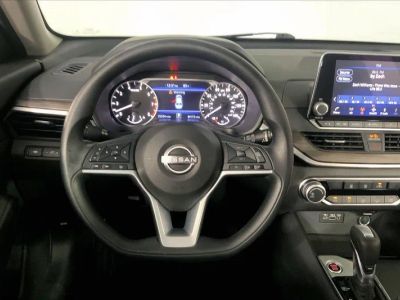 2025 Nissan Altima — detail view