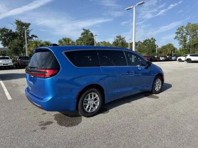 2027 Chrysler Pacifica — side profile view