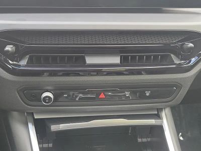 2026 BMW 2 Series — photo 27 view