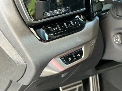 2024 Lexus RX — photo 10 view