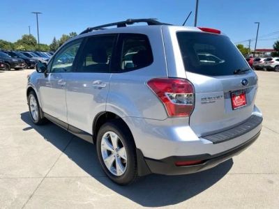 2015 Subaru Forester — rear three-quarter view