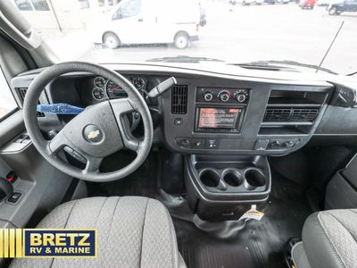 2026 Thor Motor Coach Four Winds — photo 9 view