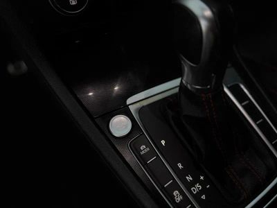 2016 Volkswagen Golf GTI — photo 24 view