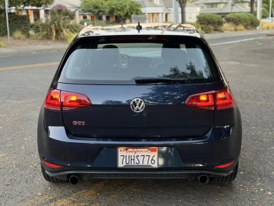 2016 Volkswagen Golf GTI — photo 7 view