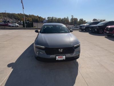 2025 Honda Accord Sedan SE CVT — rear three-quarter view