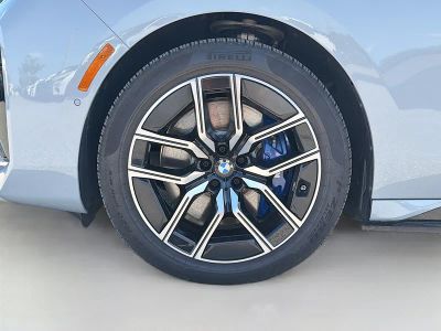 2025 BMW i7 — photo 43 view