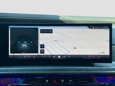 2025 BMW i7 — photo 32 view