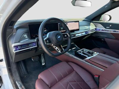 2025 BMW i7 — photo 26 view