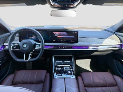 2025 BMW i7 — photo 16 view