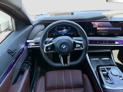 2025 BMW i7 — photo 17 view
