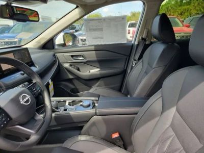 2026 Nissan Rogue — photo 8 view