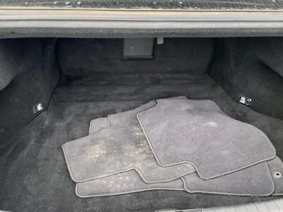 2019 Genesis G80 — interior view