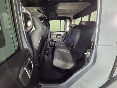 2026 Jeep Gladiator — photo 17 view