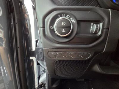 2026 Jeep Gladiator — photo 15 view