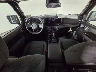 2026 Jeep Gladiator — photo 19 view